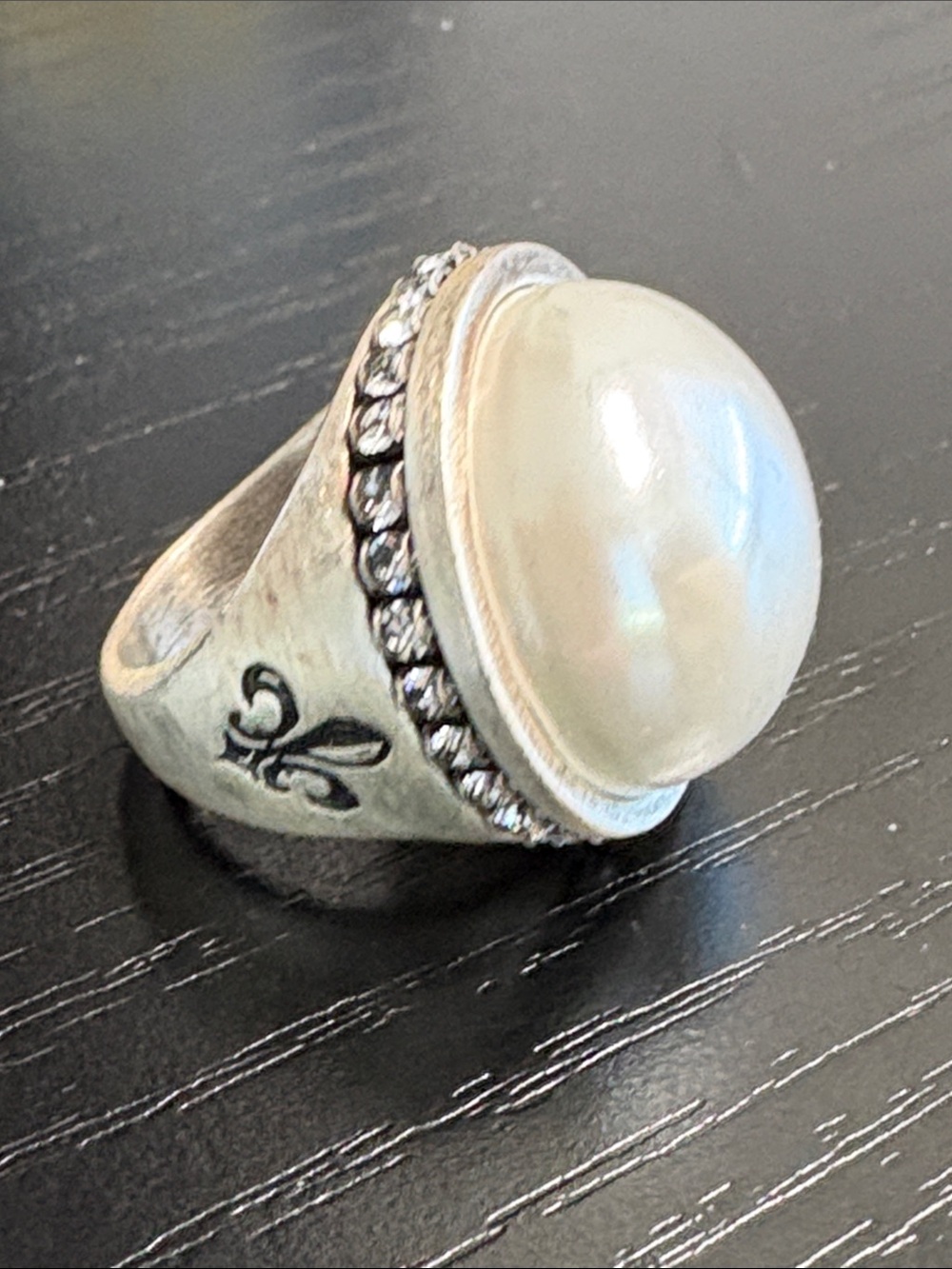 French kande pearl ring.